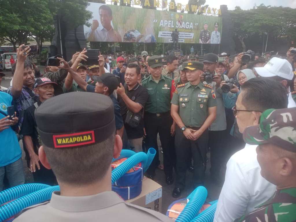 Kelompok Tani Terima Alsintan, Dandim Lamongan Bakal Kerahkan Babinsa Sukseskan Swasembada&nbsp;Pangan