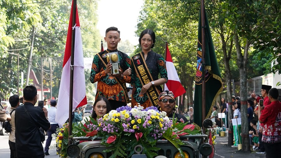 Pemkot Blitar Gelar Kirab Adipura dengan Keliling Kota&nbsp;Blitar