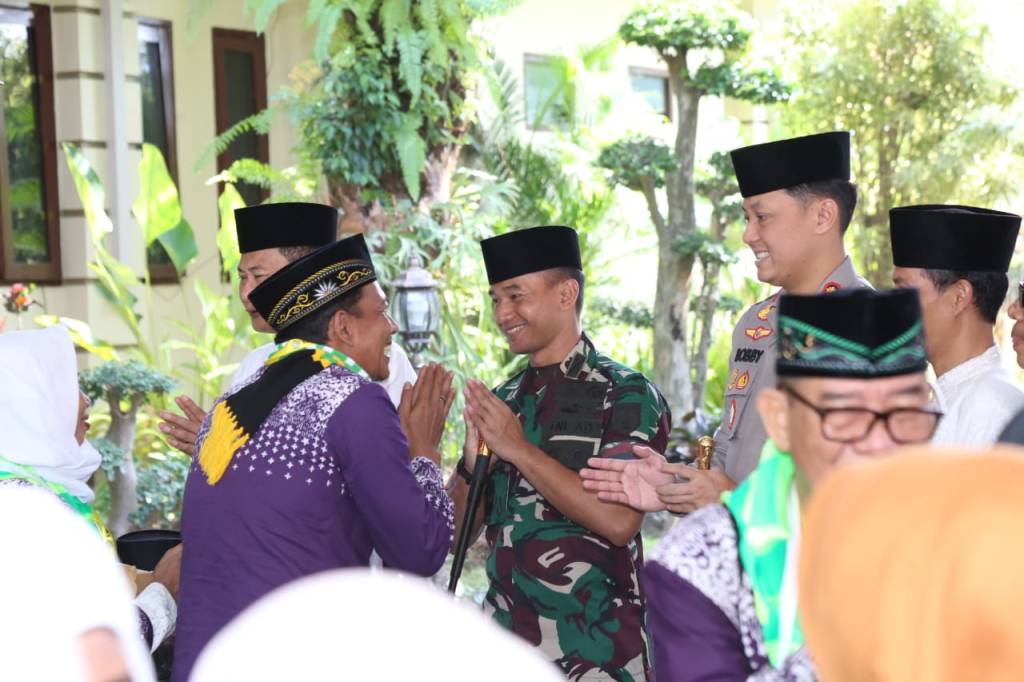 Forkopimda Lamongan Berangkatkan Calon Jamaah&nbsp;Haji