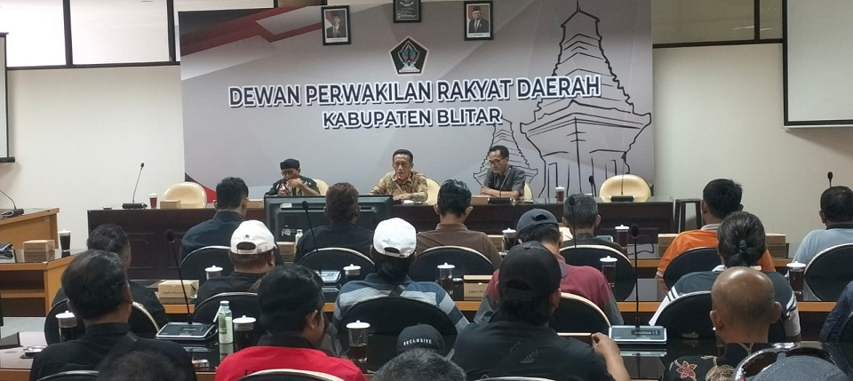 Komisi I DPRD Kabupaten Blitar Gelar Hearing Bersama FORMAT Terkait Insentif RT RW