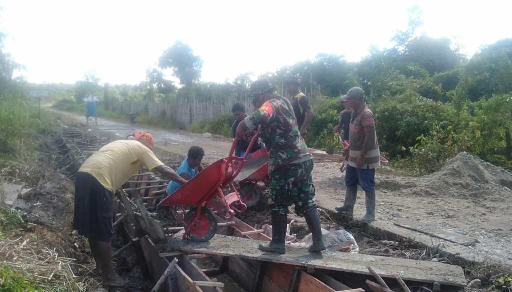 Babinsa Peterongan Karya Bakti