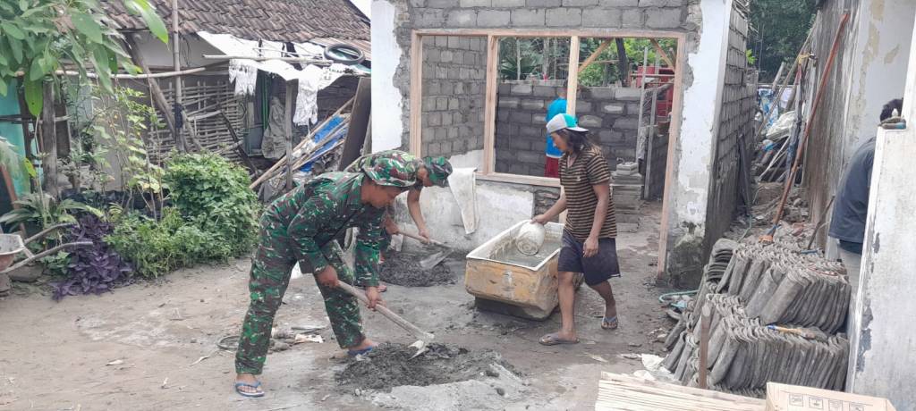 Babinsa Diwek Percepat&nbsp;RTLH