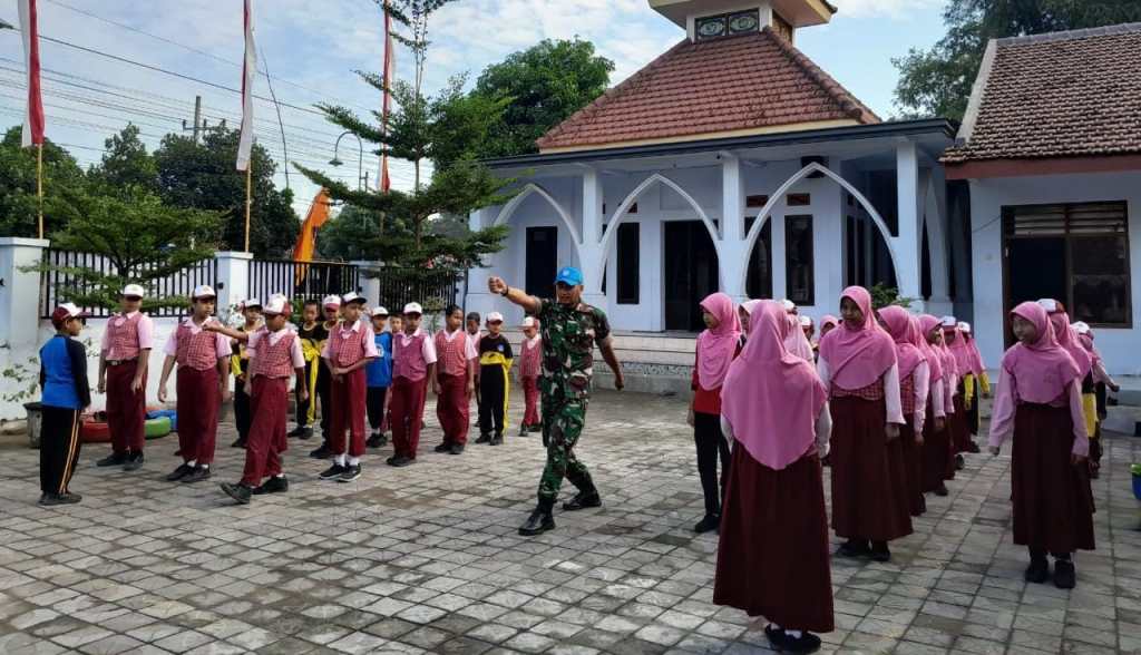 Babinsa Ngoro Beri Pembekalan PBB