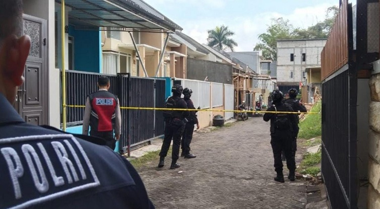 Densus 88 Antiteror Polri Tangkap Terduga Teroris di Junrejo Kota Batu