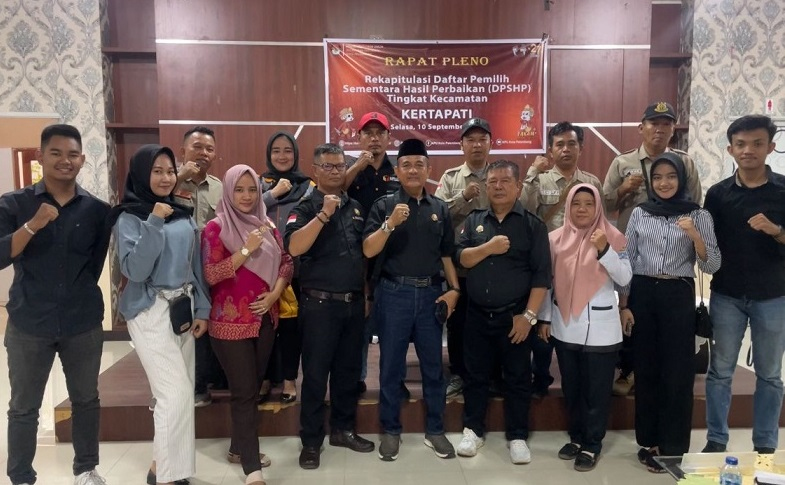 Panwaslu Kecamatan Kertapati Hadiri Rapat Pleno Rekapitulasi Daftar Pemilih Sementara Hasil&nbsp;Perbaikan