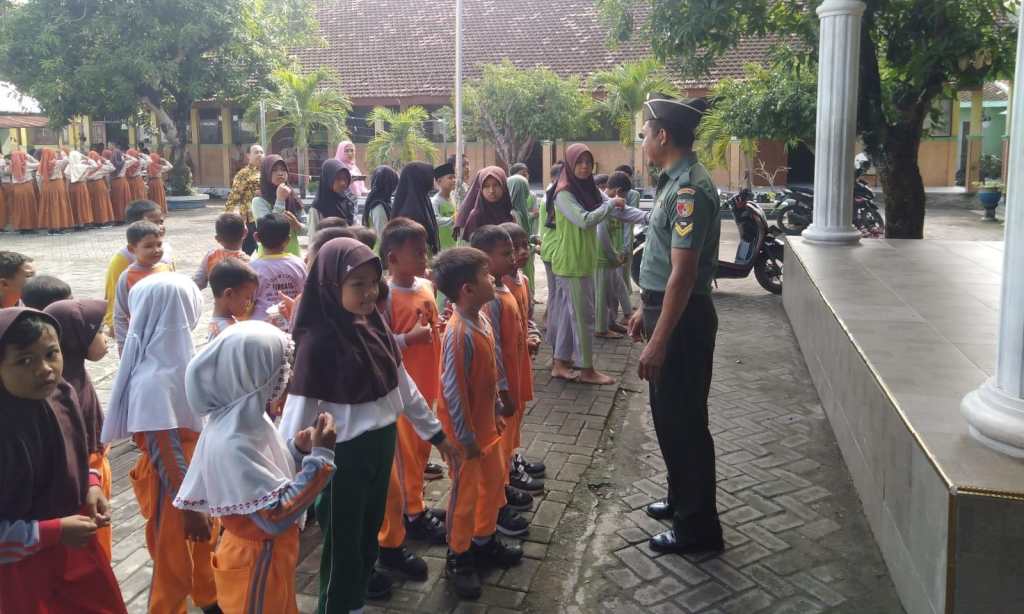 Sertu Mofik Beri Pembekalan